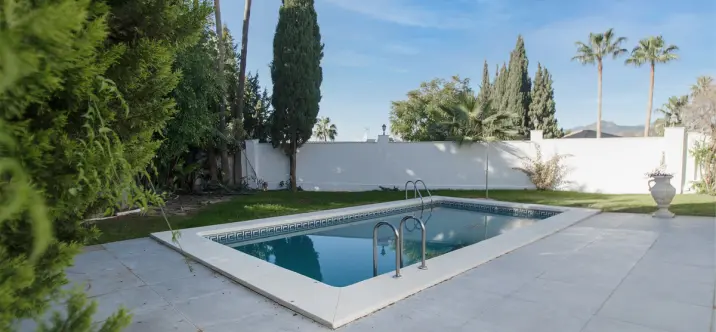 Long-term rent of detached villa in Nueva Andalucía 3