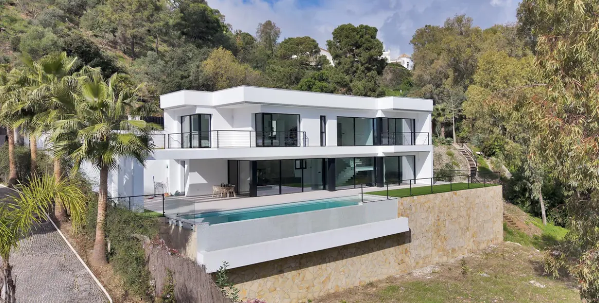 Long-term rent of detached villa in Benahavís 3