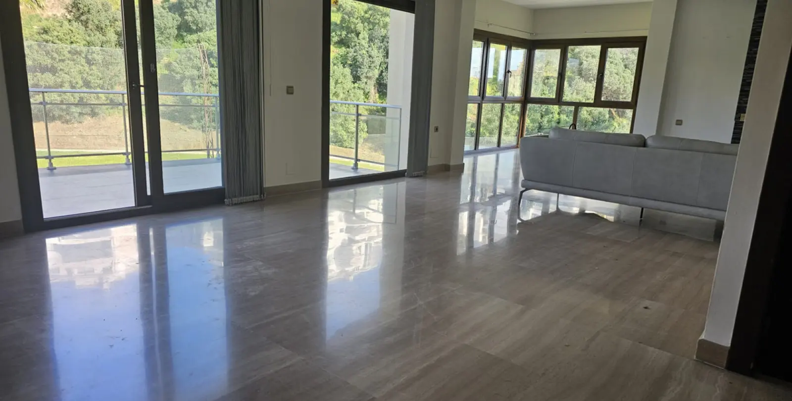 Long-term rent of detached villa in Riviera del Sol 2