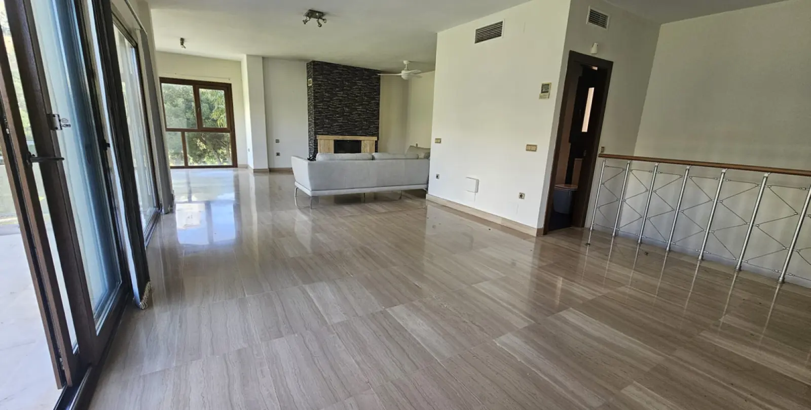 Long-term rent of detached villa in Riviera del Sol 5