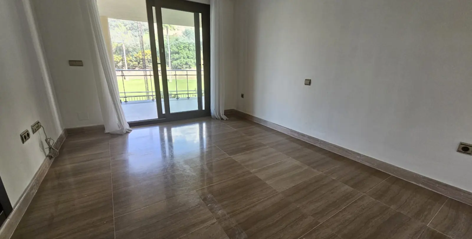 Long-term rent of detached villa in Riviera del Sol 18