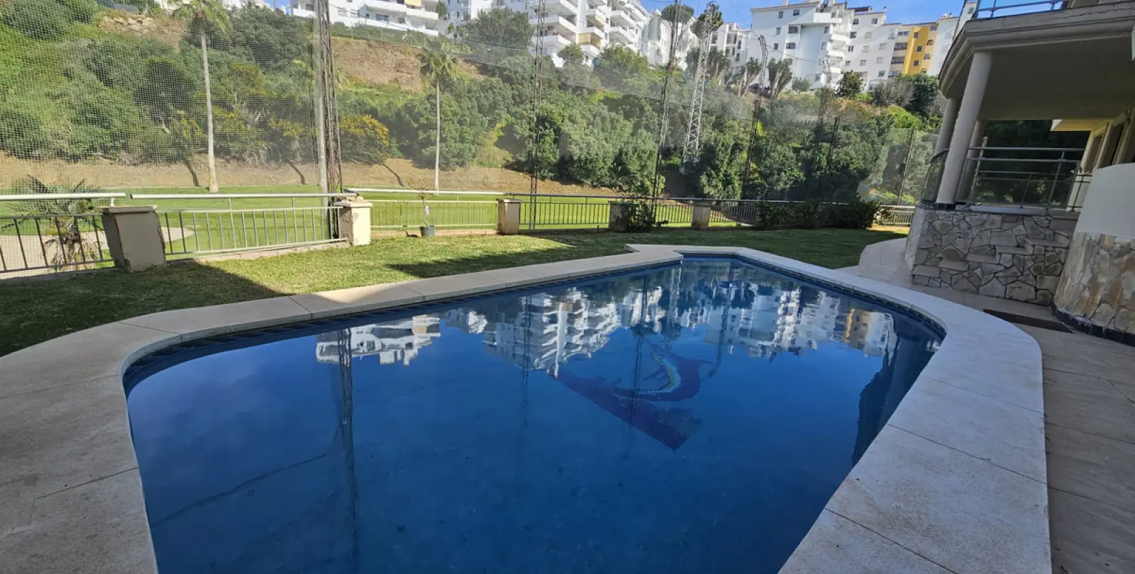 Long-term rent of detached villa in Riviera del Sol 25