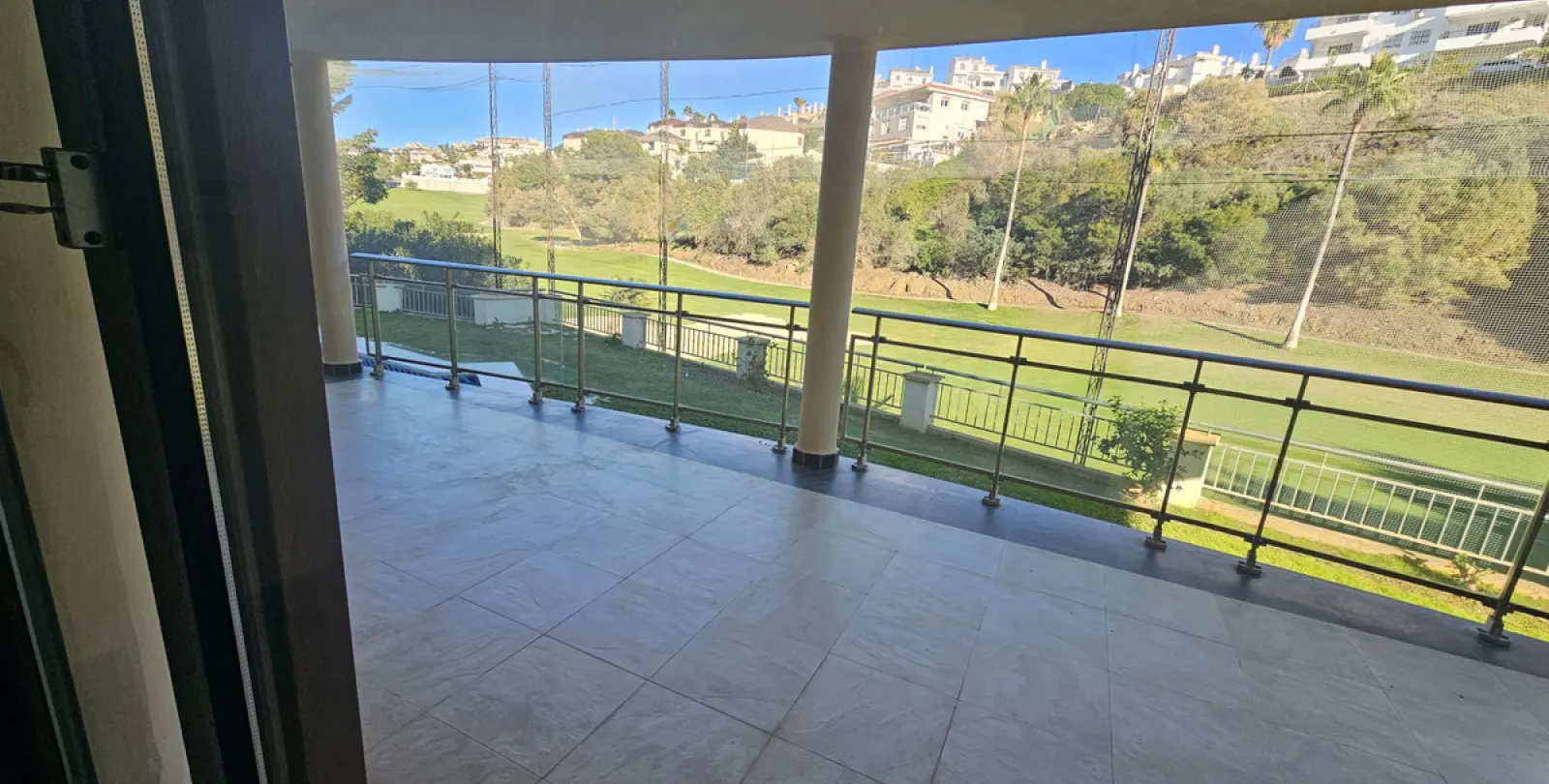 Long-term rent of detached villa in Riviera del Sol 35