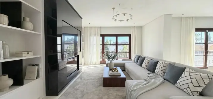 Short-term rent of detached villa in The Golden Mile 0