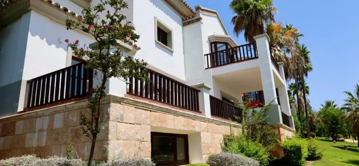 Short-term rent of detached villa in The Golden Mile 3