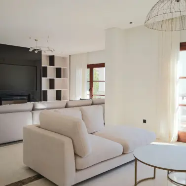 Long-term rent of detached villa in The Golden Mile