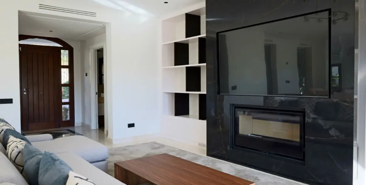 Short-term rent of detached villa in The Golden Mile 7