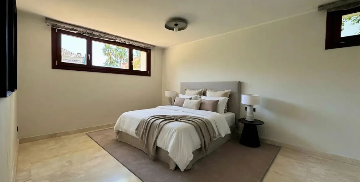 Short-term rent of detached villa in The Golden Mile 37