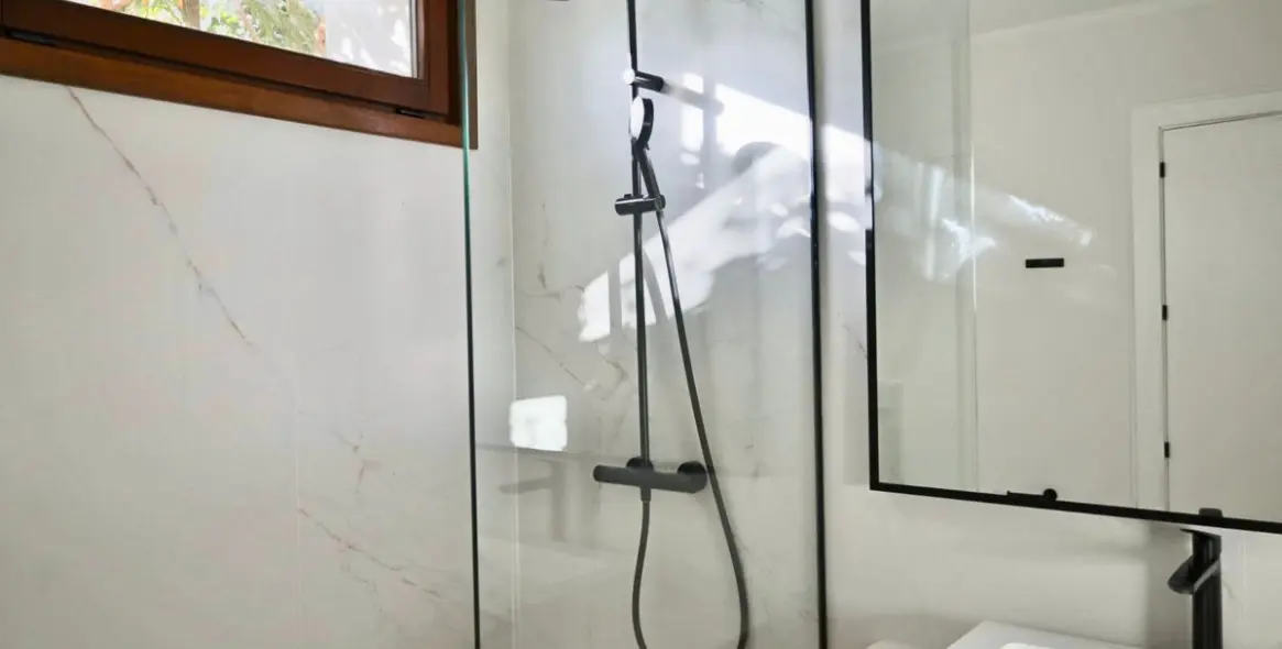 Short-term rent of detached villa in The Golden Mile 60