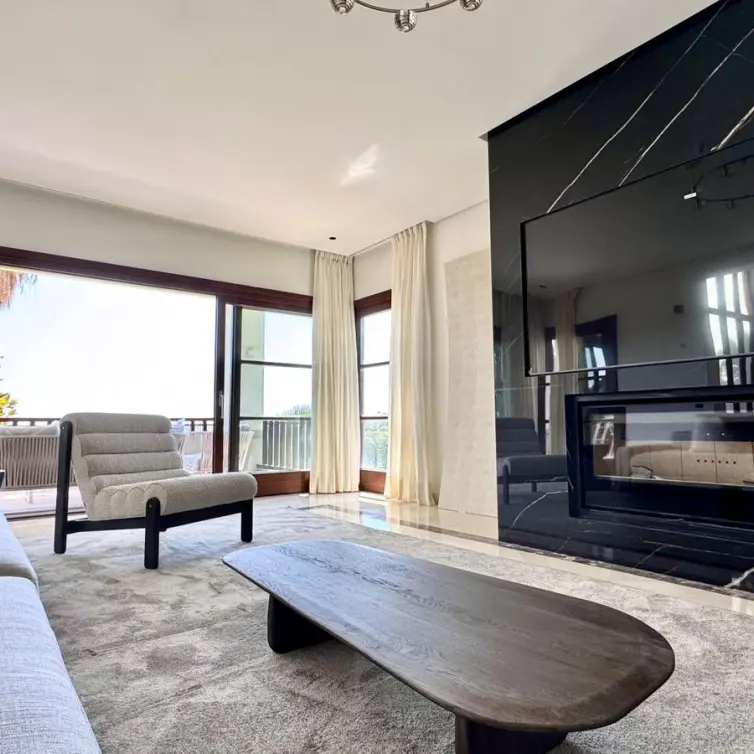 Long-term rent of detached villa in The Golden Mile