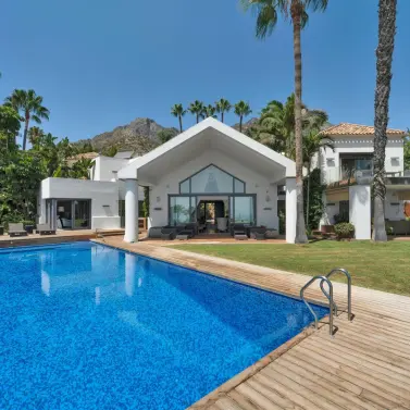 Long-term rent of detached villa in Marbella