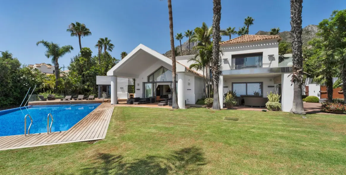 Долгосрочная аренда  отдельно стоящей виллы в Marbella 2