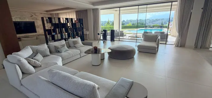 Long-term rent of detached villa in Los Flamingos 4