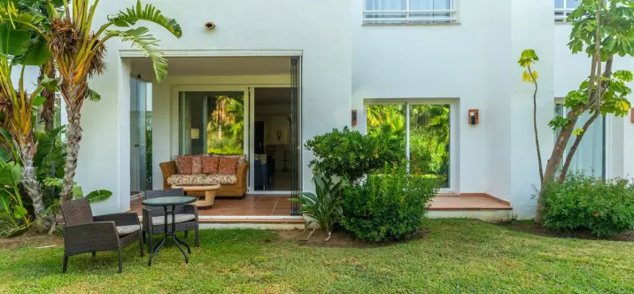 Venta de apartamento en planta baja en Casares 1