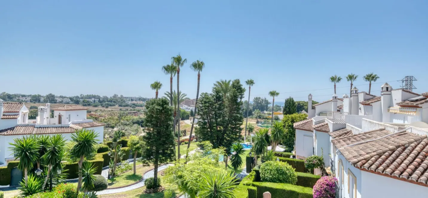 Sale of townhouse in Estepona 0