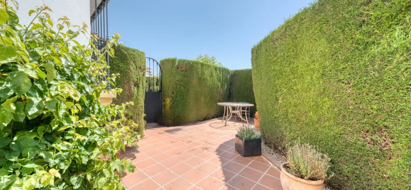 Sale of townhouse in Estepona 4