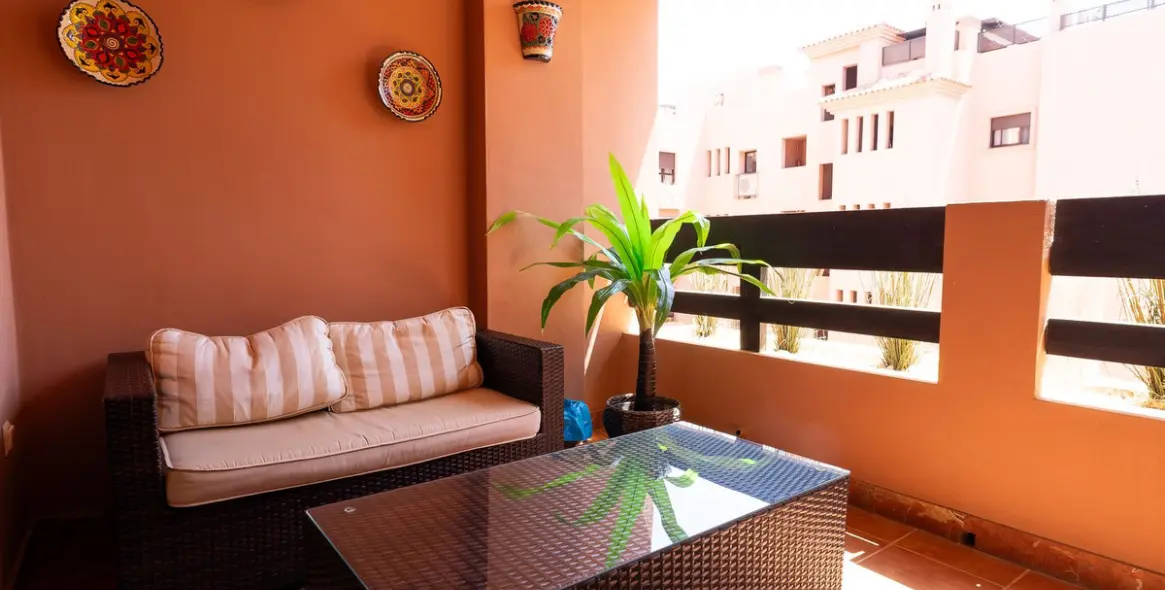 Venta de apartamento en planta media en Benalmadena 1