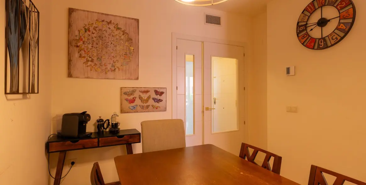 Venta de apartamento en planta media en Benalmadena 10