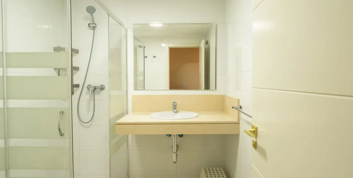 Venta de apartamento en planta media en Benalmadena 22