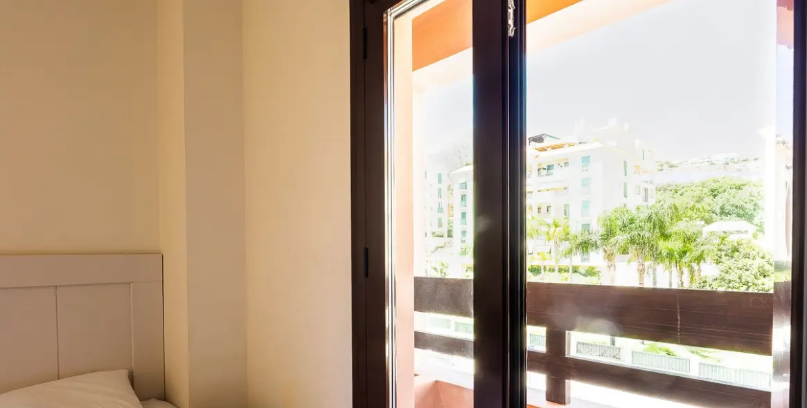 Venta de apartamento en planta media en Benalmadena 25