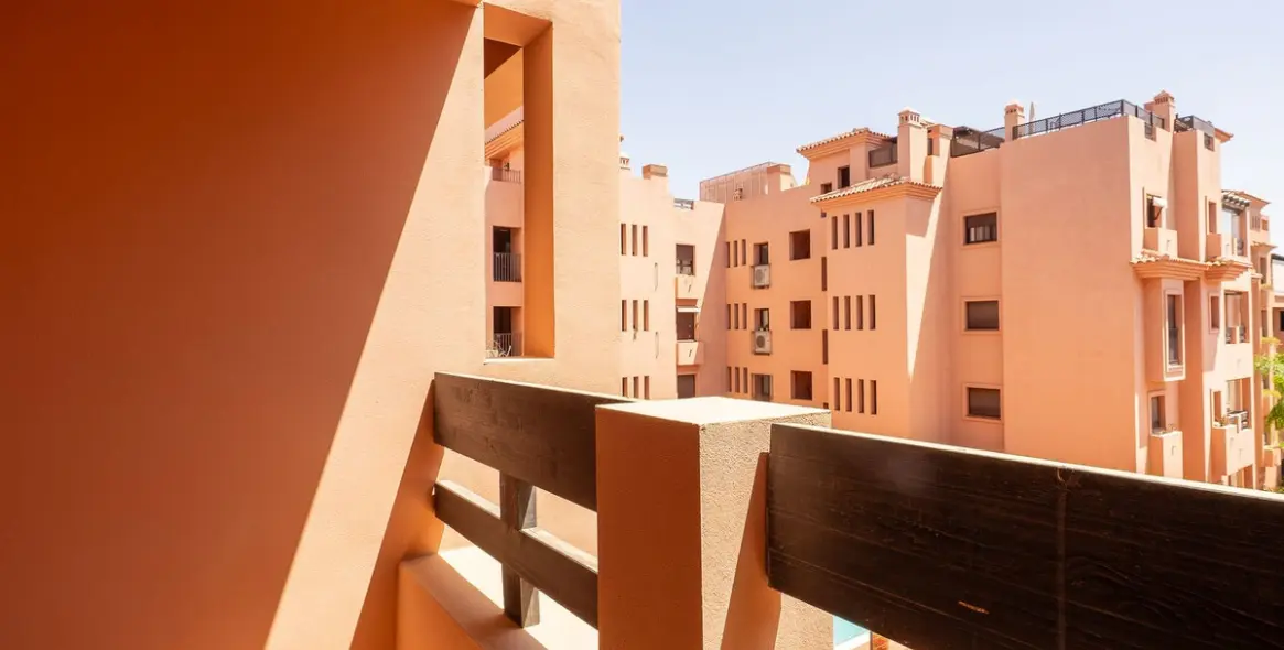Venta de apartamento en planta media en Benalmadena 30