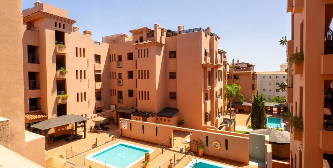 Venta de apartamento en planta media en Benalmadena 31