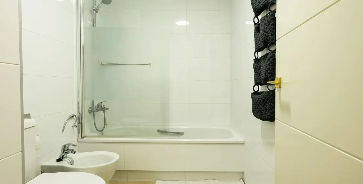 Venta de apartamento en planta media en Benalmadena 33