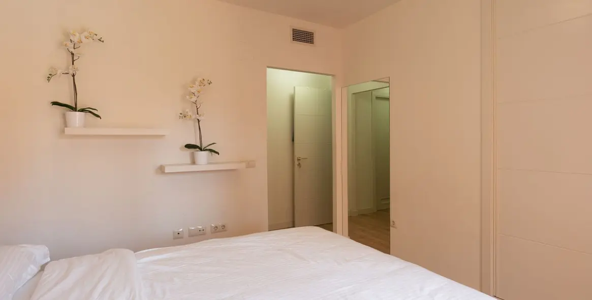 Venta de apartamento en planta media en Benalmadena 35