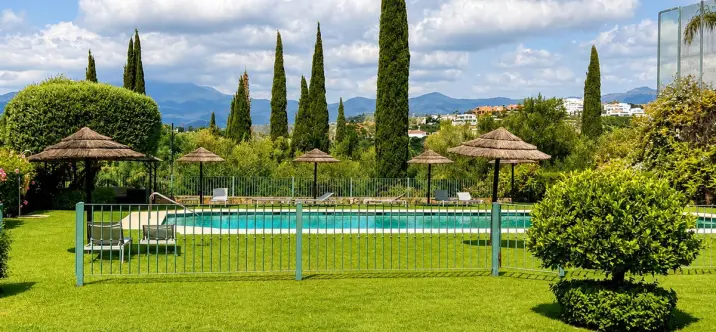 Venta de apartamento en planta media en Los Flamingos 4