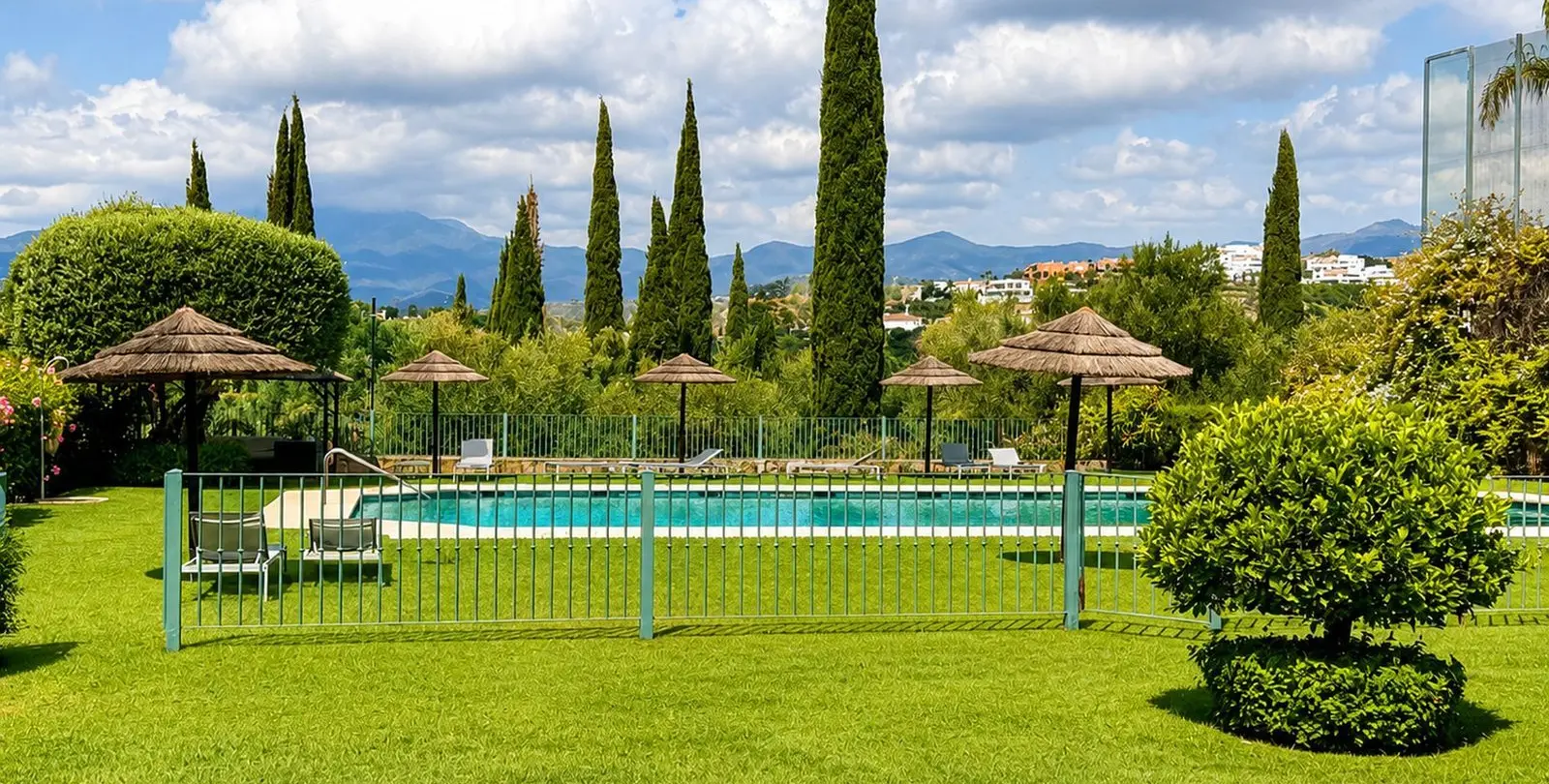 Venta de apartamento en planta media en Los Flamingos 6
