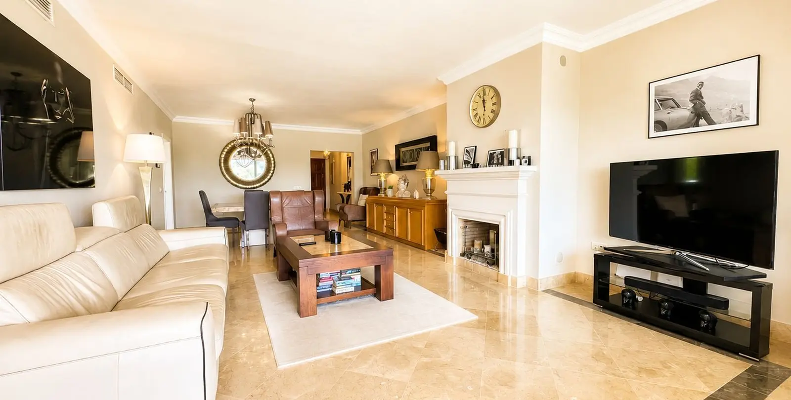 Venta de apartamento en planta media en Los Flamingos 9