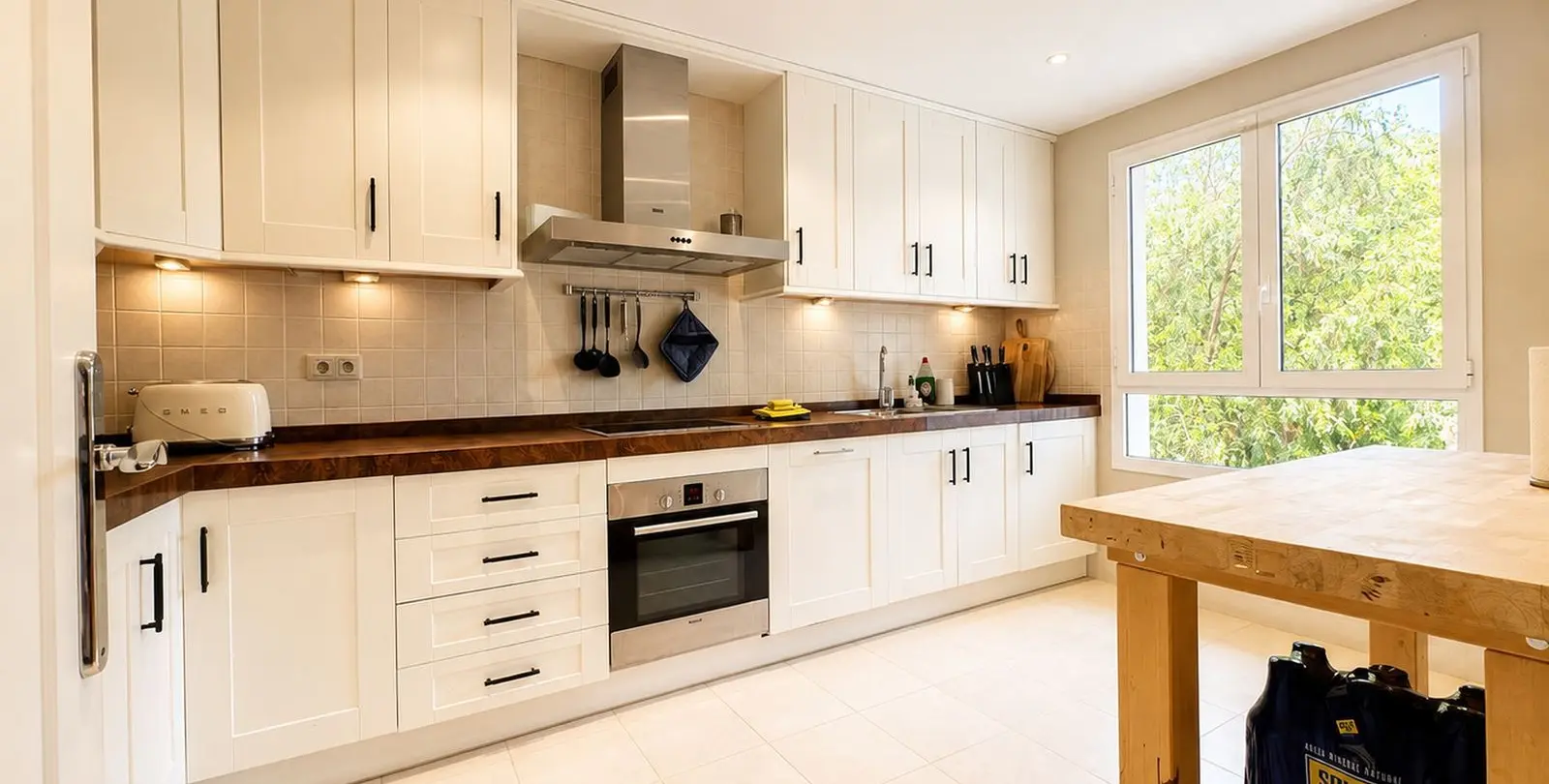 Venta de apartamento en planta media en Los Flamingos 15