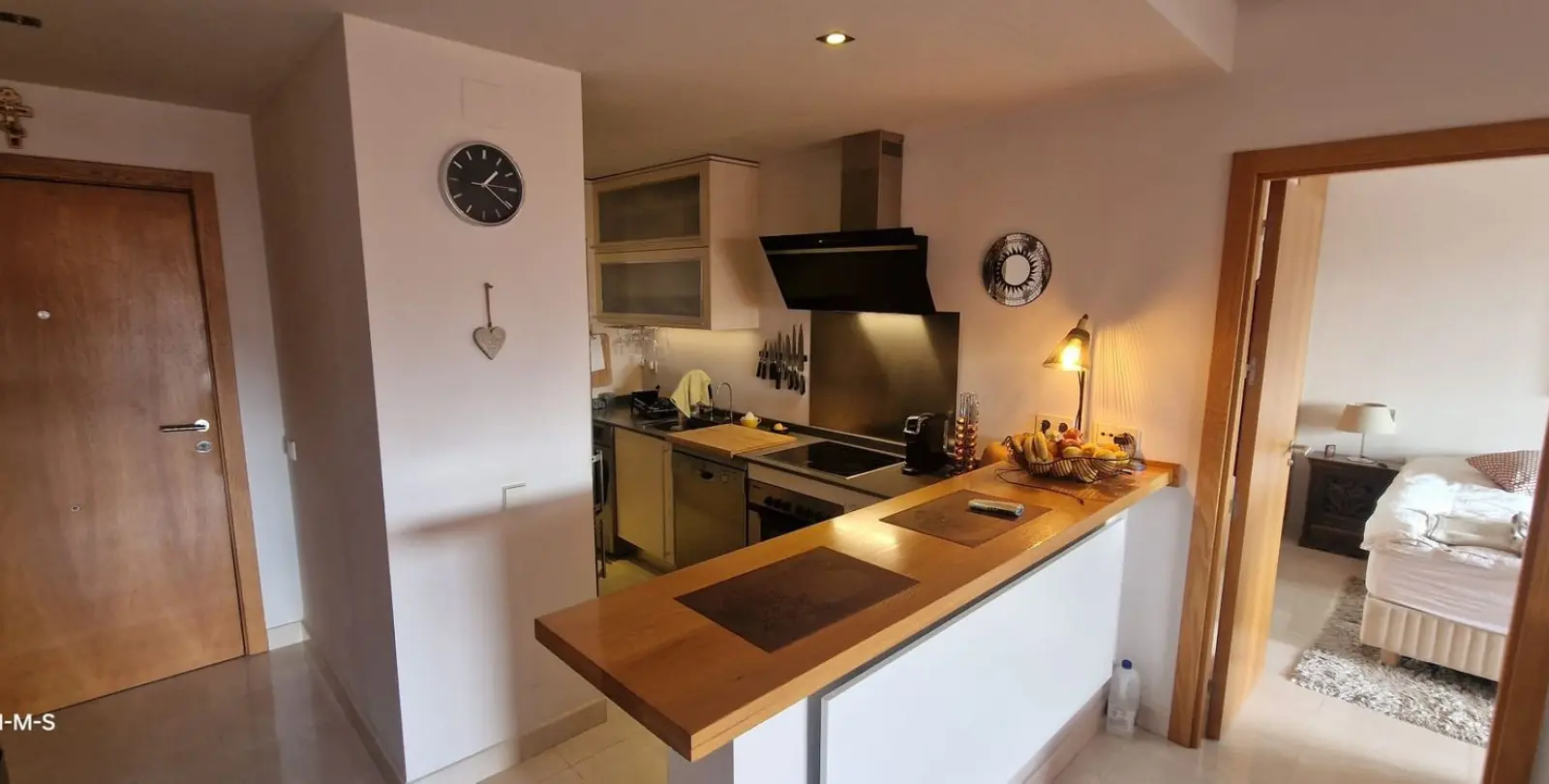 Sale of penthouse in New Golden Mile 3