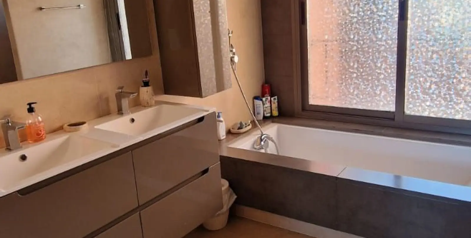 Sale of penthouse in New Golden Mile 10