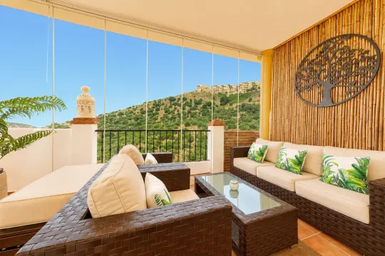 Image 3 thumb