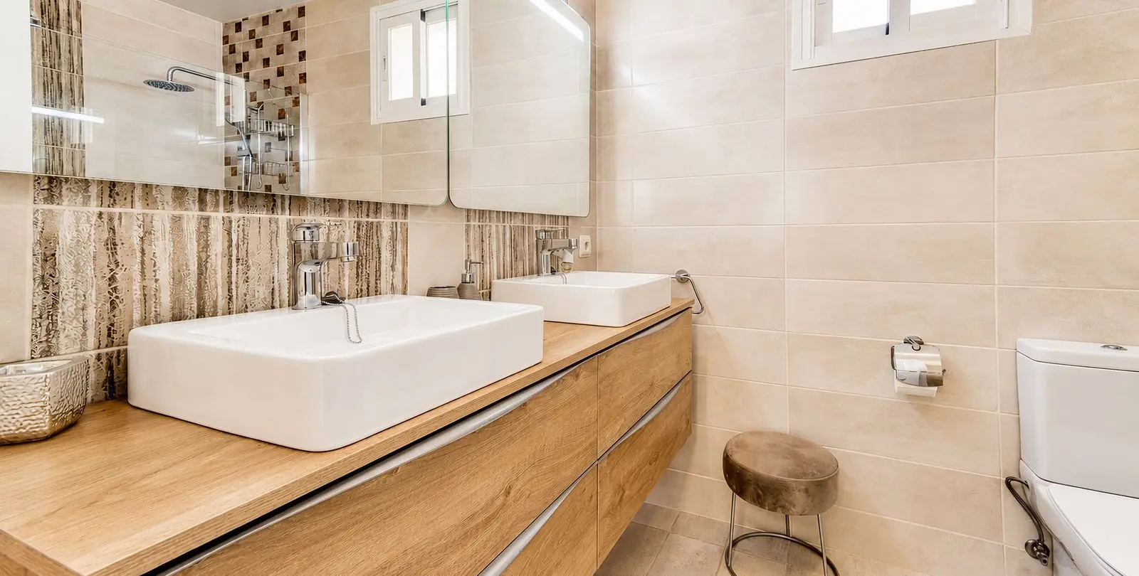 Sale of penthouse duplex in Calahonda 14
