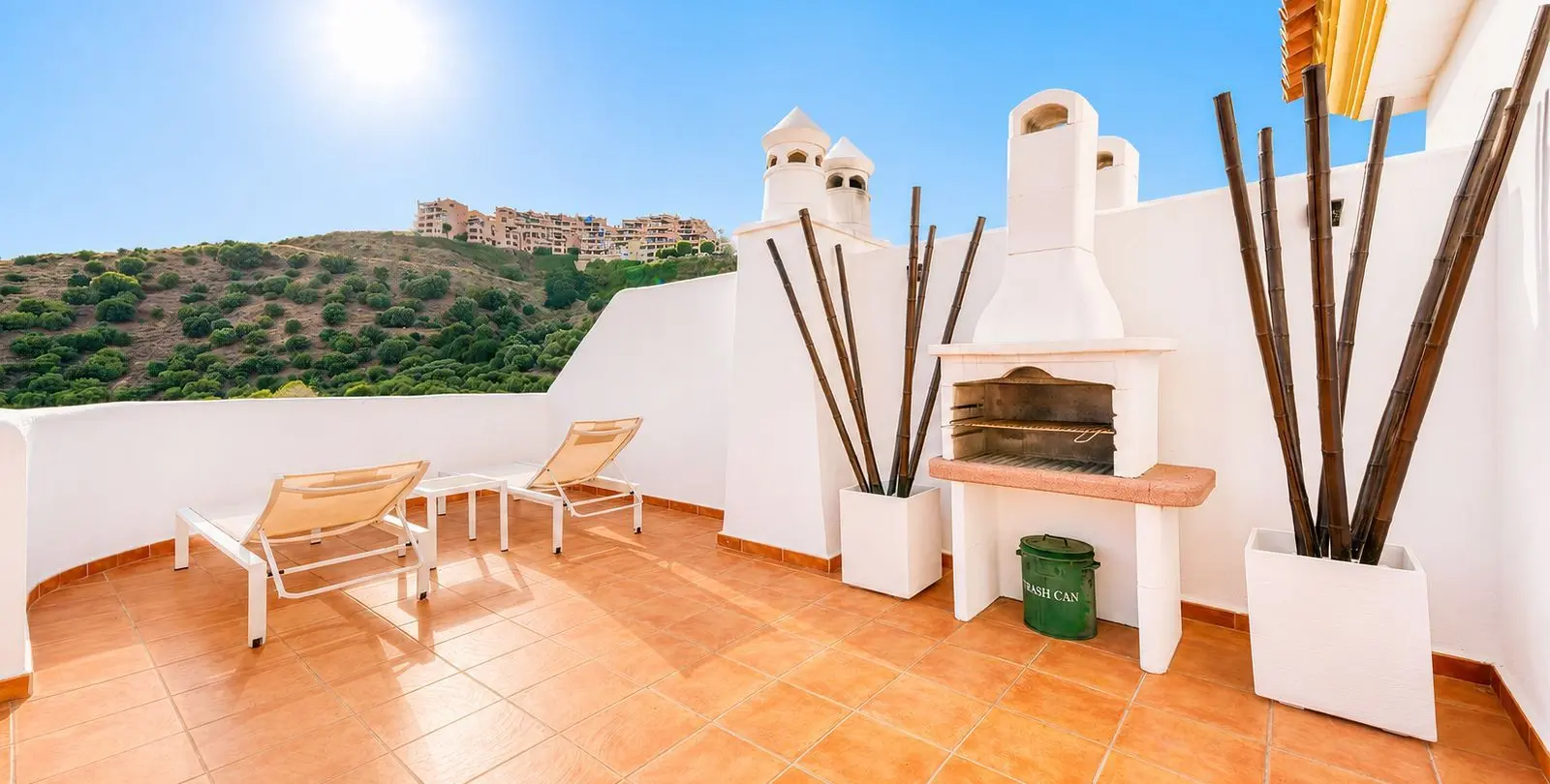 Sale of penthouse duplex in Calahonda 21