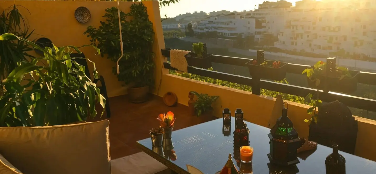 Sale of ground floor apartment in Estepona 2