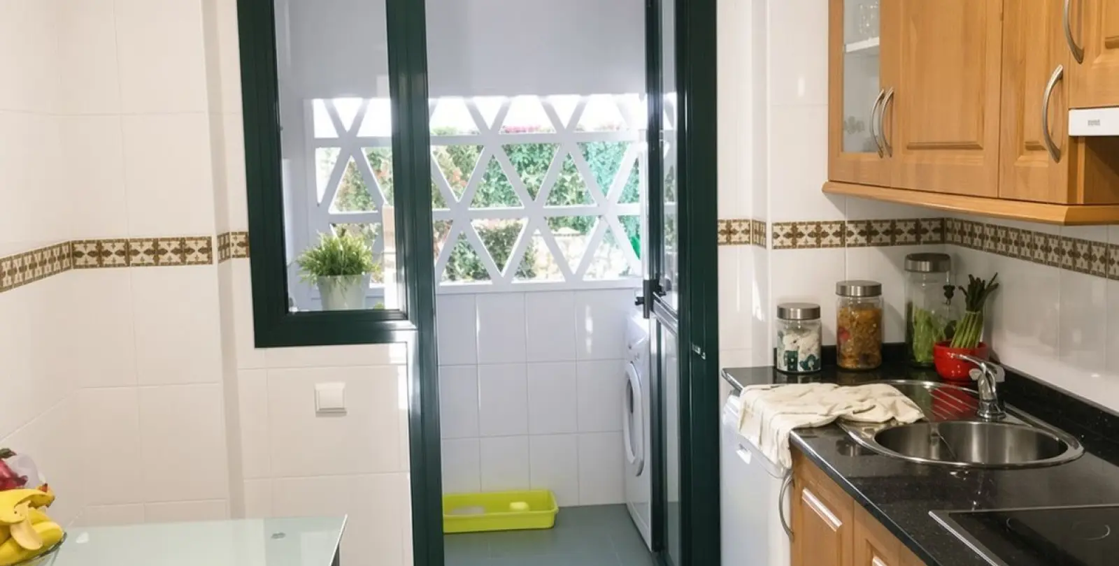 Sale of ground floor apartment in Estepona 7