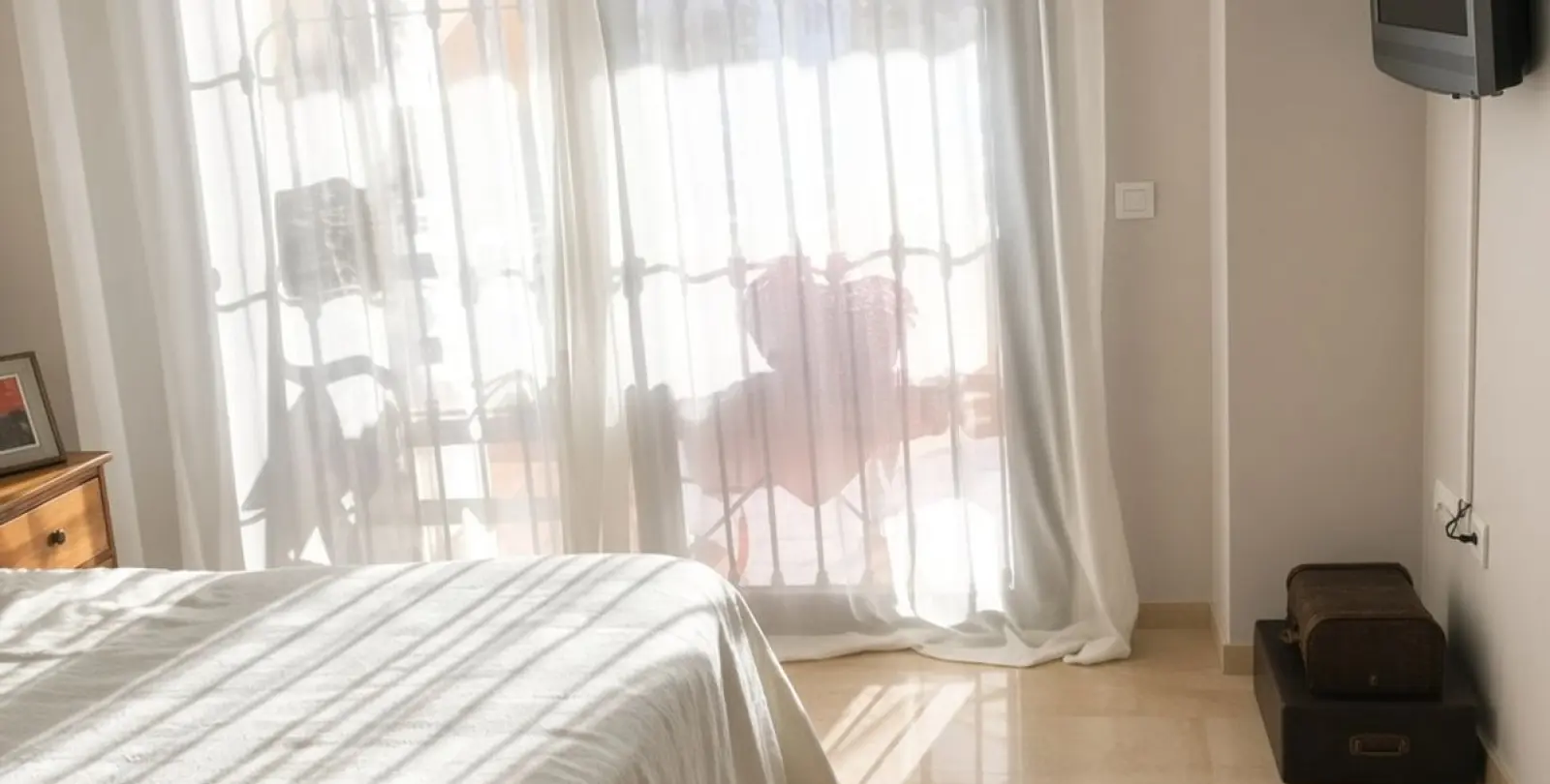 Sale of ground floor apartment in Estepona 8