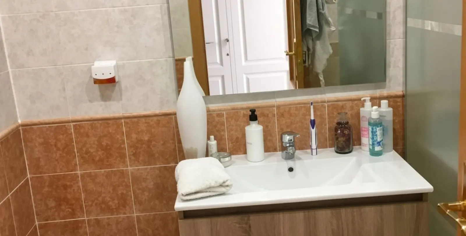 Sale of ground floor apartment in Estepona 12