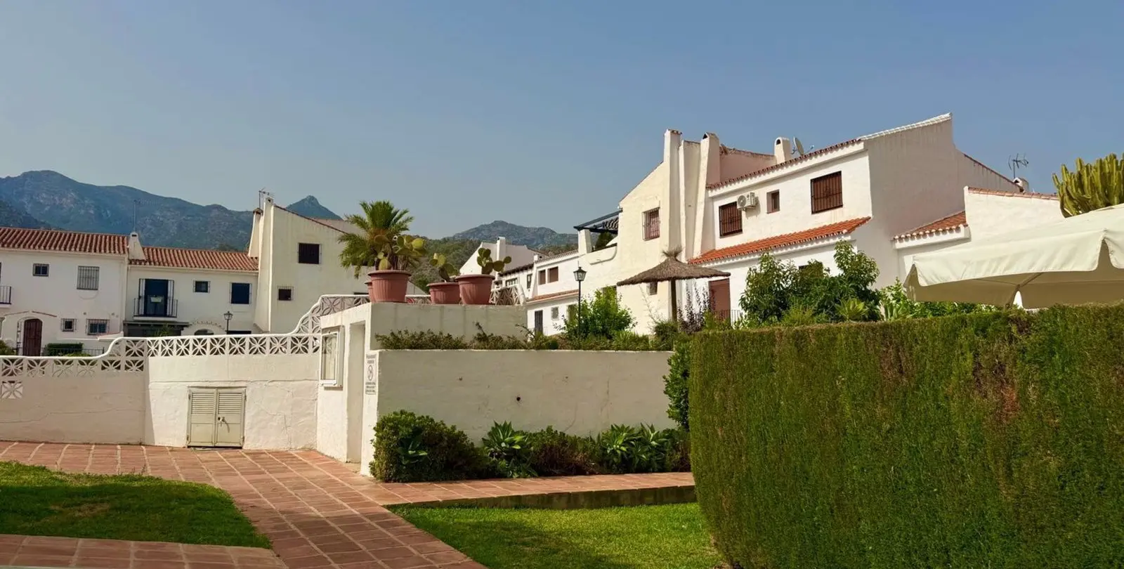 Sale of townhouse in Marbella 1