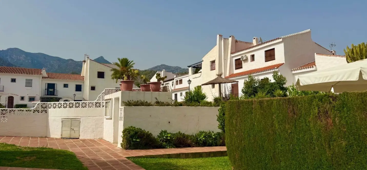 Sale of townhouse in Marbella 0