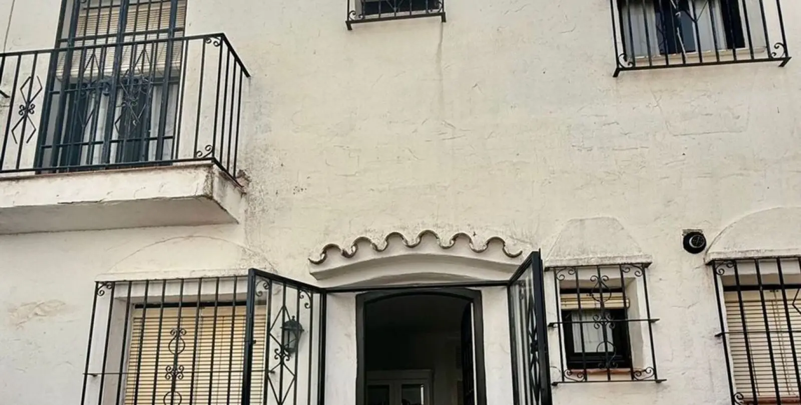 Sale of townhouse in Marbella 2
