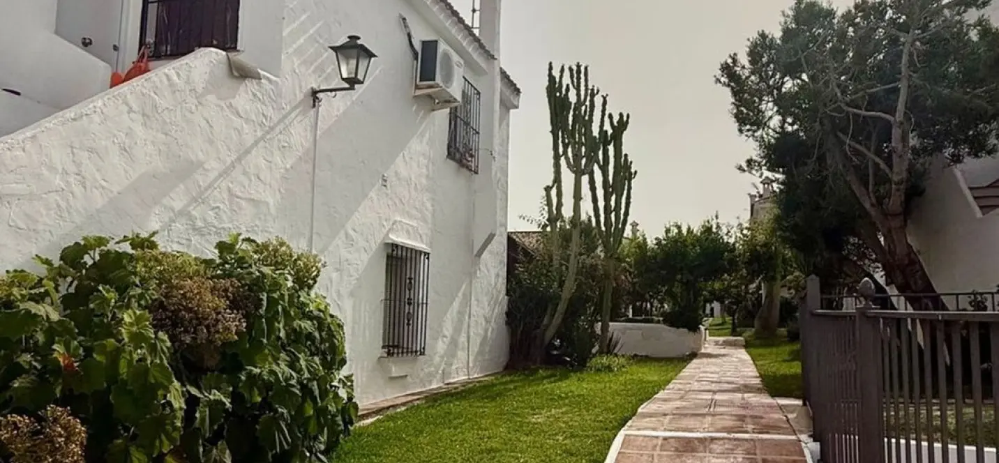 Sale of townhouse in Marbella 2