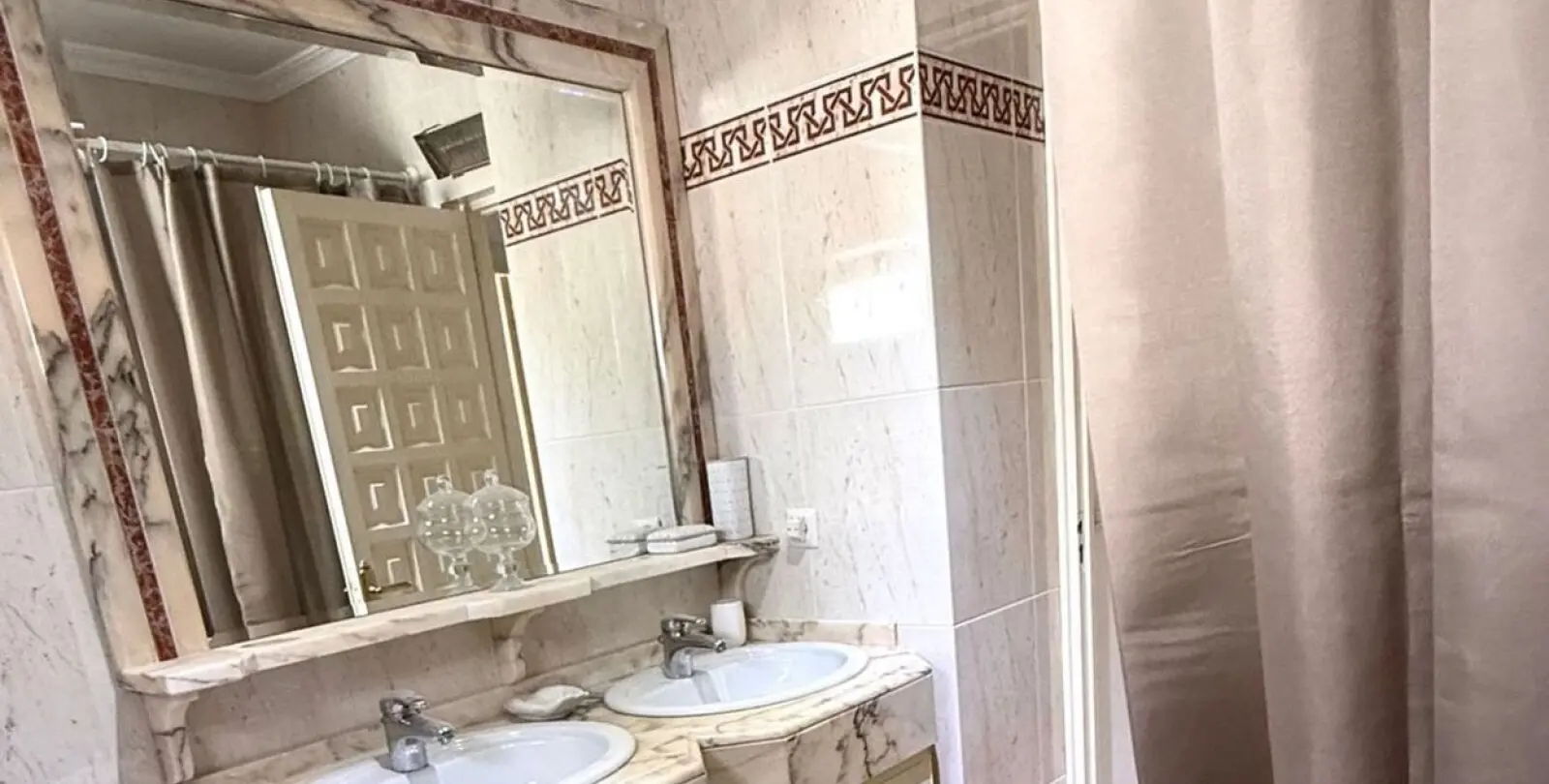 Sale of townhouse in Marbella 23