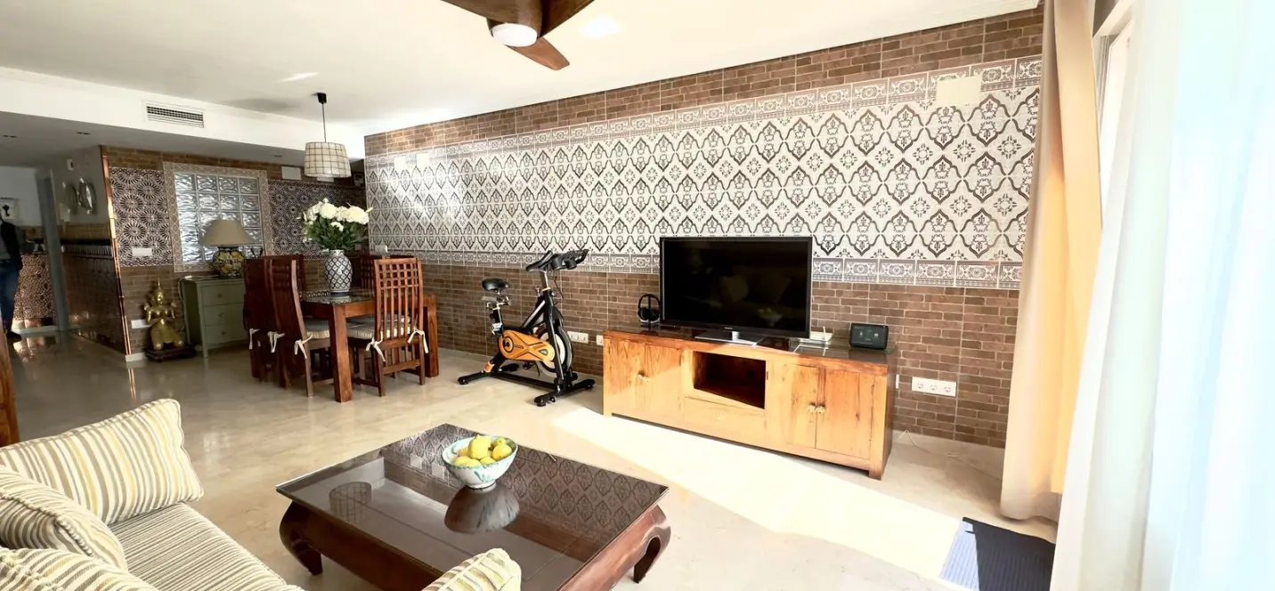 Sale of penthouse in Guadalmina Baja 1