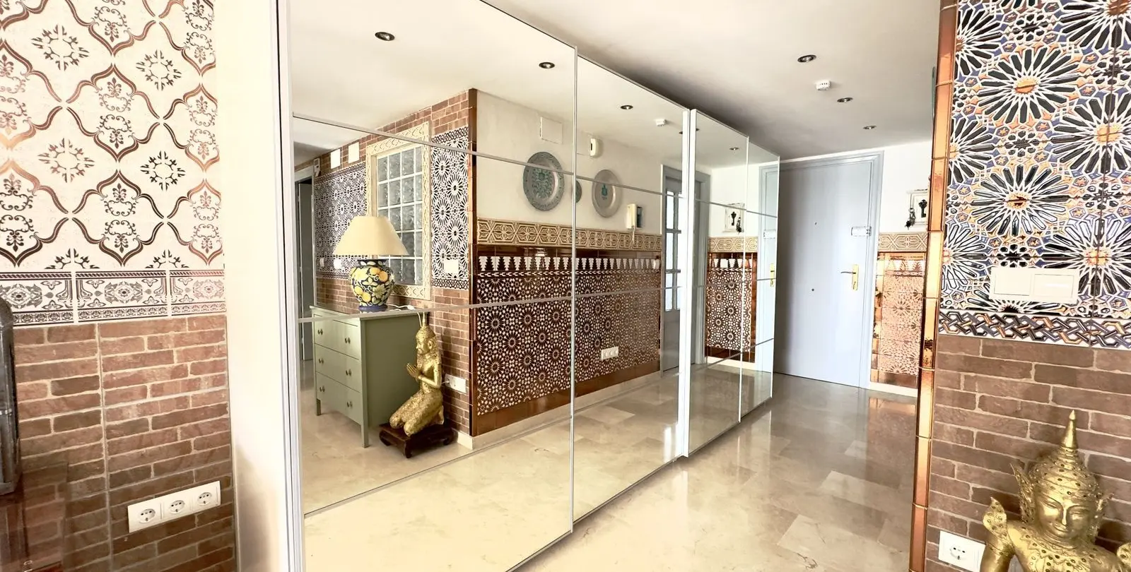 Sale of penthouse in Guadalmina Baja 10