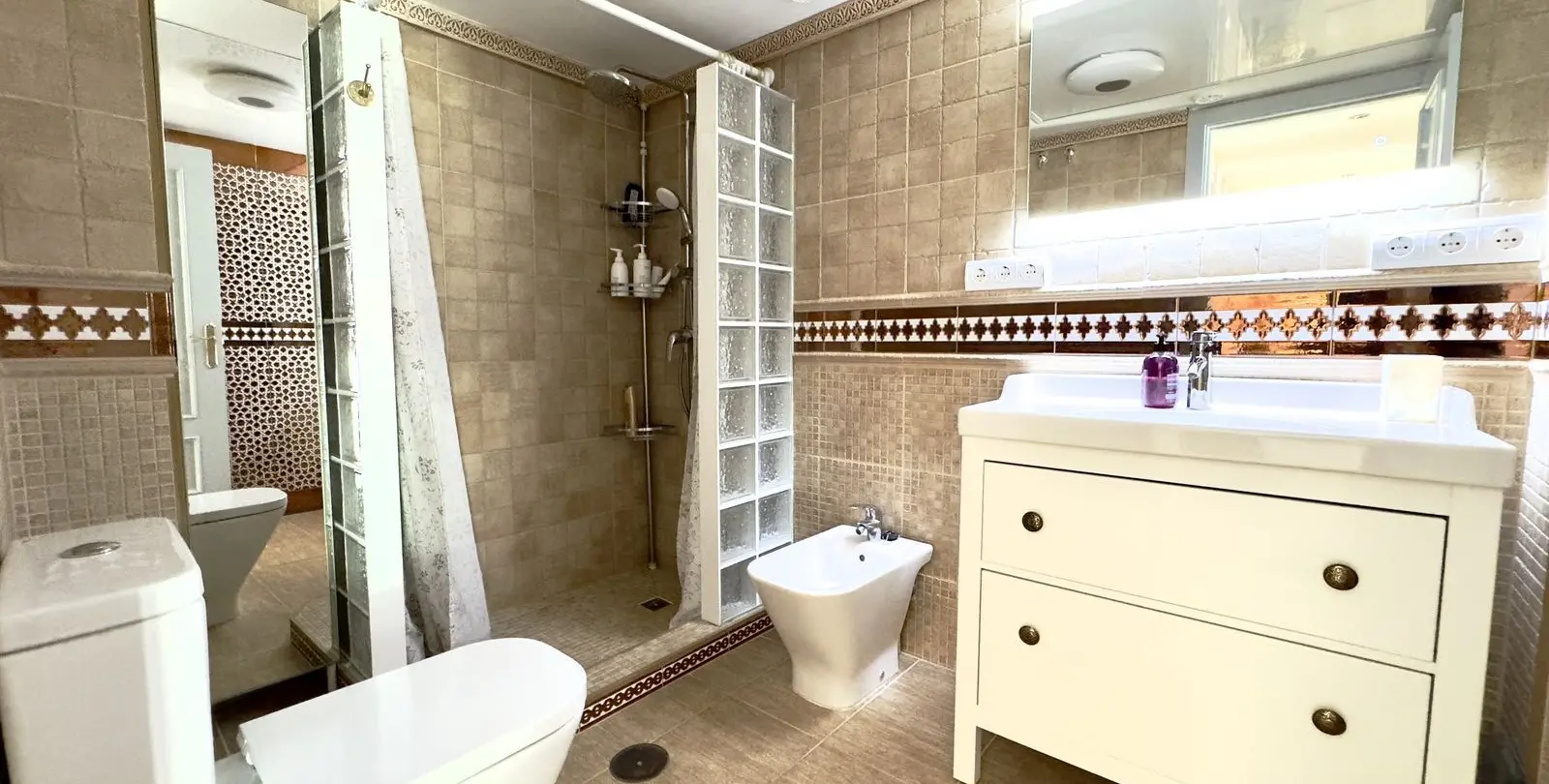 Sale of penthouse in Guadalmina Baja 16