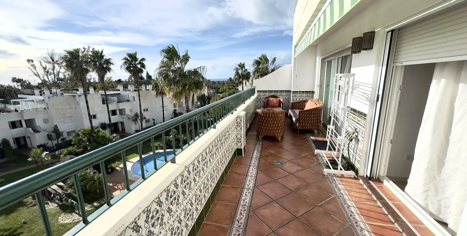 Sale of penthouse in Guadalmina Baja 26
